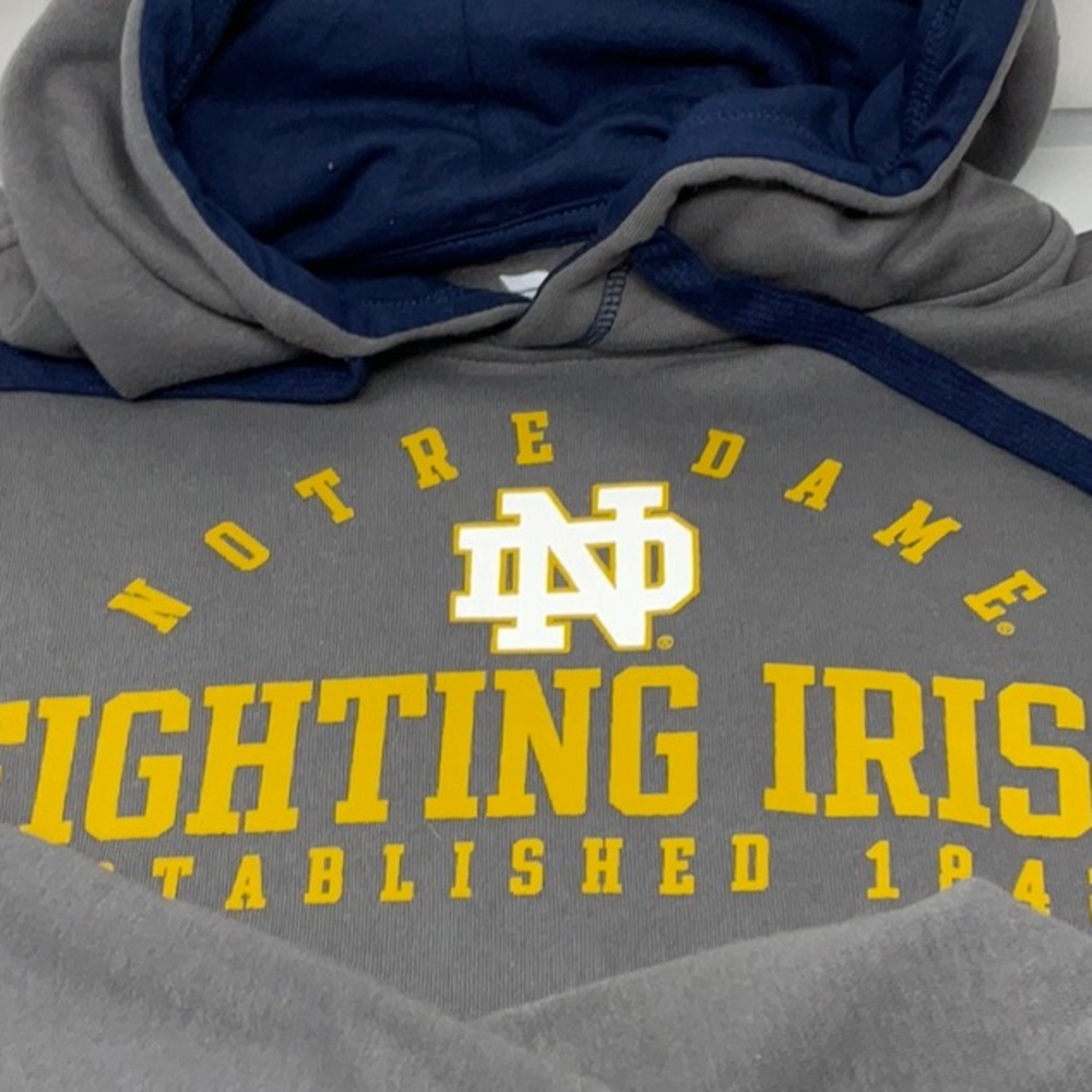 Fanatics men’s Notre Dame Fighting Irish Hoodie, size L